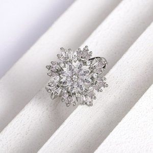 💞Sweet Snowflake Zircon Lovely Dainty Flower Rings For Women, MARR9046